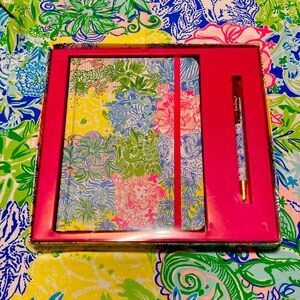 NWOT Lilly Pulitzer journal & pen gift set Cheek to Cheek